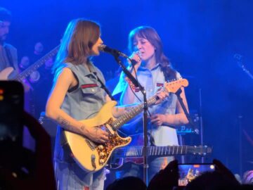 Larkin Poe – Thank God I’m A Country Boy – Irving Palace 2025